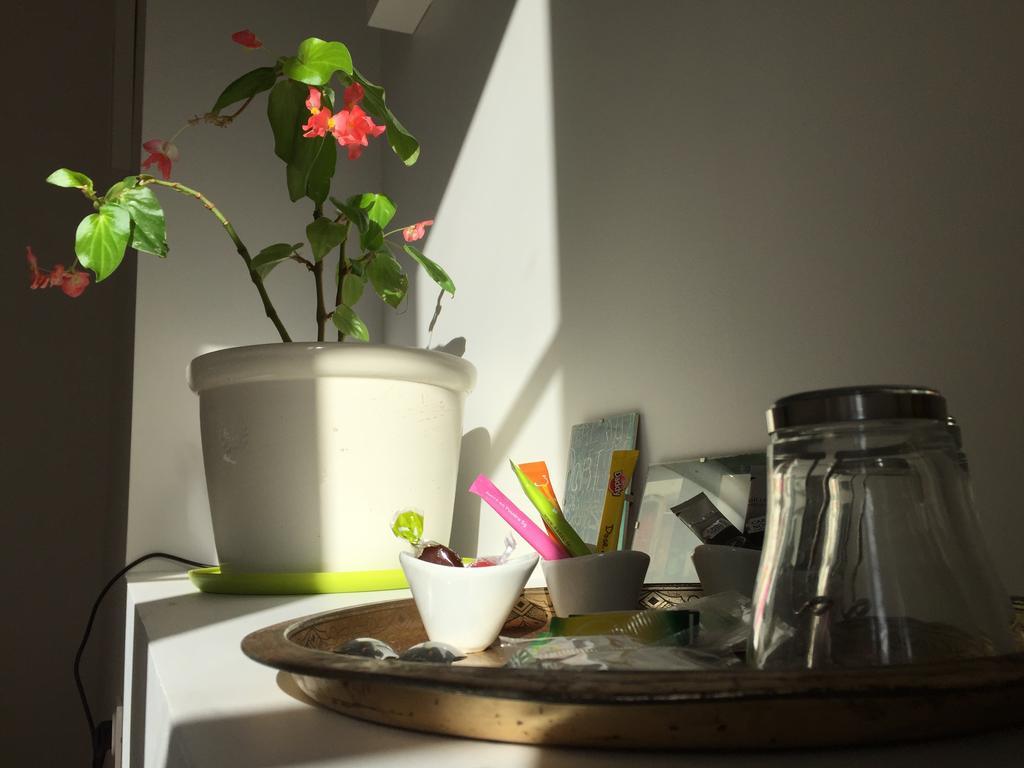 B&B Le Chat Qui Dort Montricoux エクステリア 写真