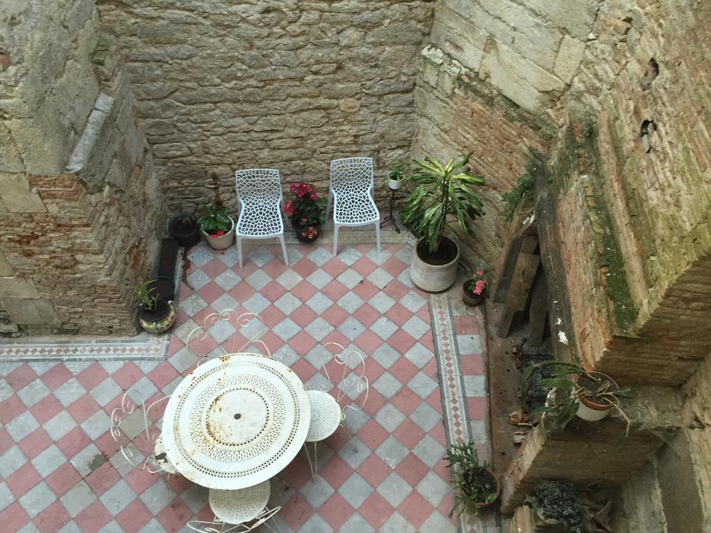 B&B Le Chat Qui Dort Montricoux エクステリア 写真