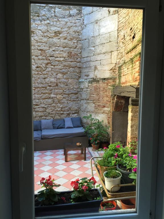 B&B Le Chat Qui Dort Montricoux エクステリア 写真