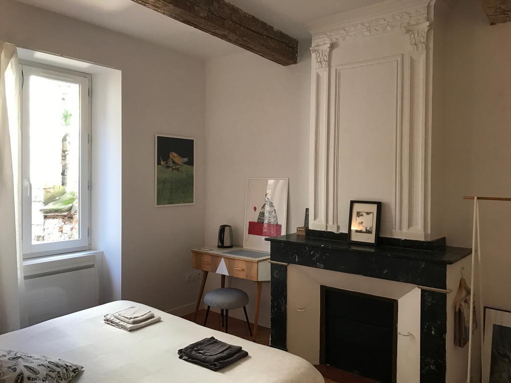 B&B Le Chat Qui Dort Montricoux エクステリア 写真